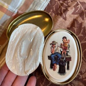 Avon 1983 Vintage Grandfathers Are Special Soap and Tin Collectible New In Box